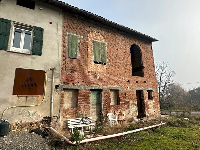 Casa quadrilocale in vendita in Via Bergullo, Imola