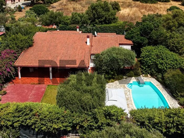 Casa quadrilocale in vendita in Via Pablo Picasso, Quartu Sant'Elena