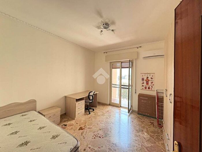 Appartamento quadrilocale in affitto in Via Sebastiano la Franca, Oreto Perez, Palermo