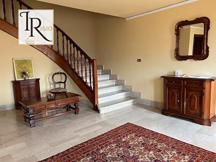 Casa con 11 locali in vendita in Badia Polesine