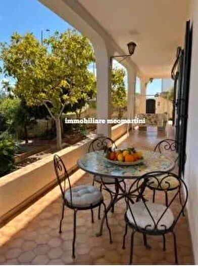 Casa con 9 locali in vendita in Via Giorgio Sonnino Noto Sr, Noto