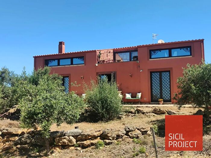 Casa con 7 locali in vendita in Cavarretto, Menfi
