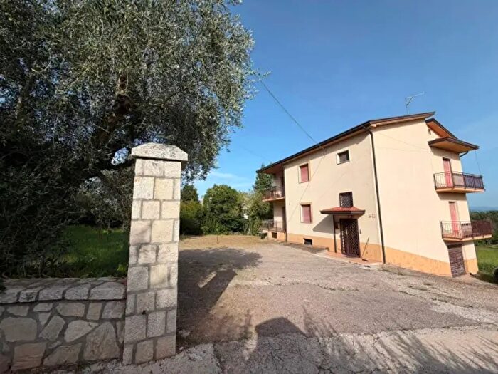 Appartamento trilocale in vendita in Via Cesine, San Giorgio Del Sannio
