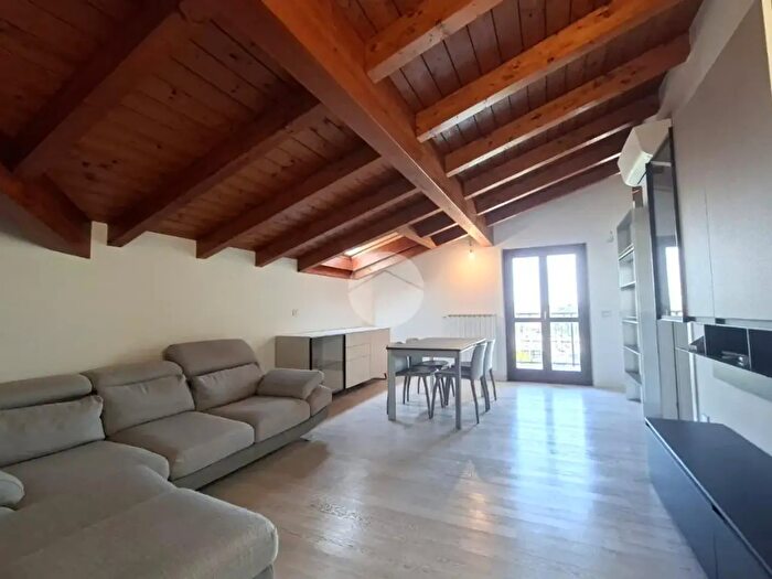 Appartamento trilocale in vendita in Via Mattei, Sedriano