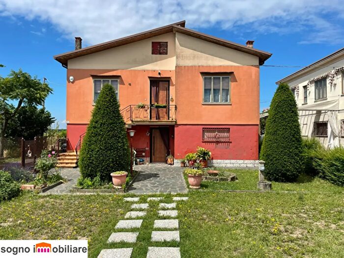 Casa con 6 locali in vendita in Via Pierdomenico Frattini, Legnago