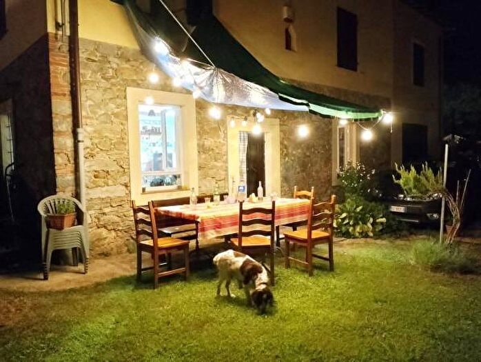 Casa con 6 locali in vendita in Località Ponte a Villa, Villa Basilica