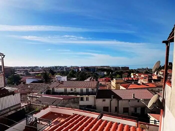 Appartamento trilocale in vendita in Via Giuseppe Pezzotti, Scalea