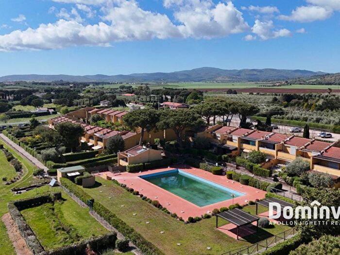 Casa con 6 locali in affitto in Via Piemonte, Centro, Capalbio