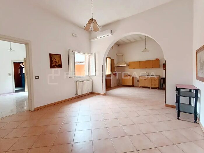 Casa con 6 locali in vendita in Via Giuseppe Mazzini, Scorrano