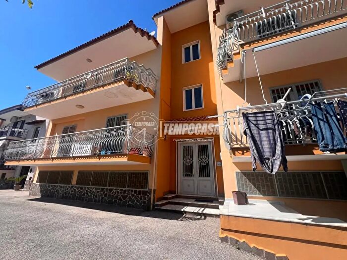 Appartamento trilocale in vendita in Via Eduardo De Filippo, Calvizzano