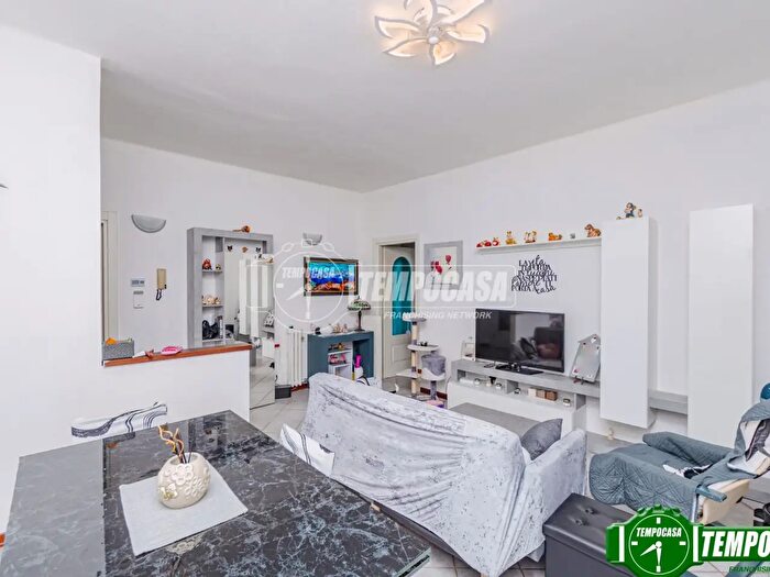 Appartamento trilocale in vendita in Via Mazzini, Cava Manara