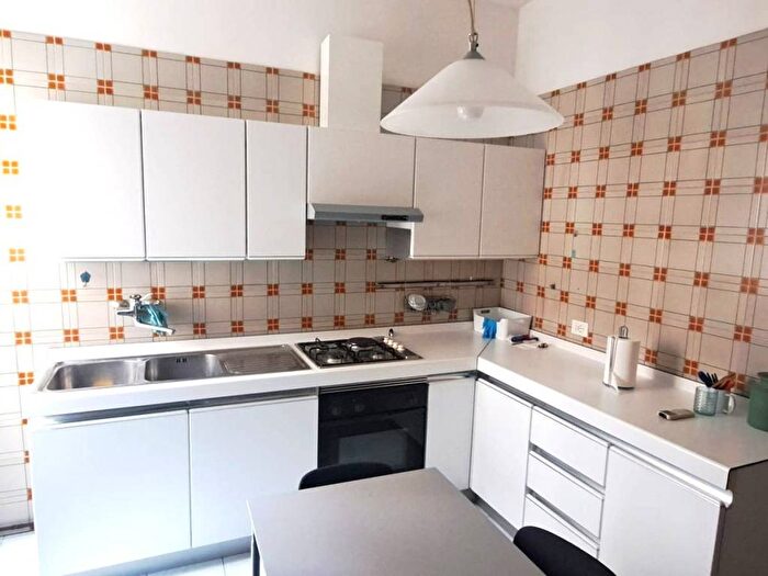 Appartamento con 5 locali in affitto in Via Irnerio, Irnerio, Bologna