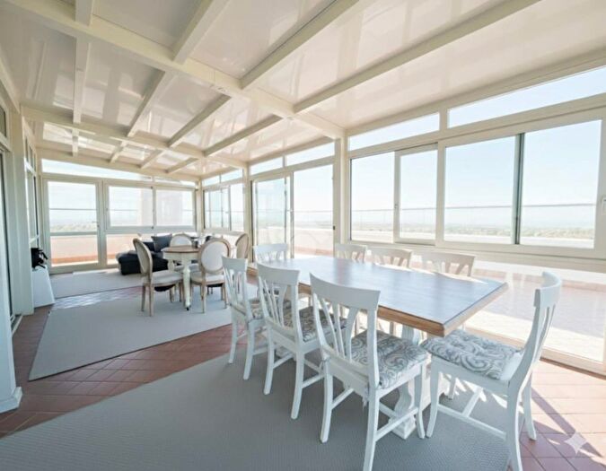 Appartamento con 5 locali in vendita in Via Francesco Menzio, Roma