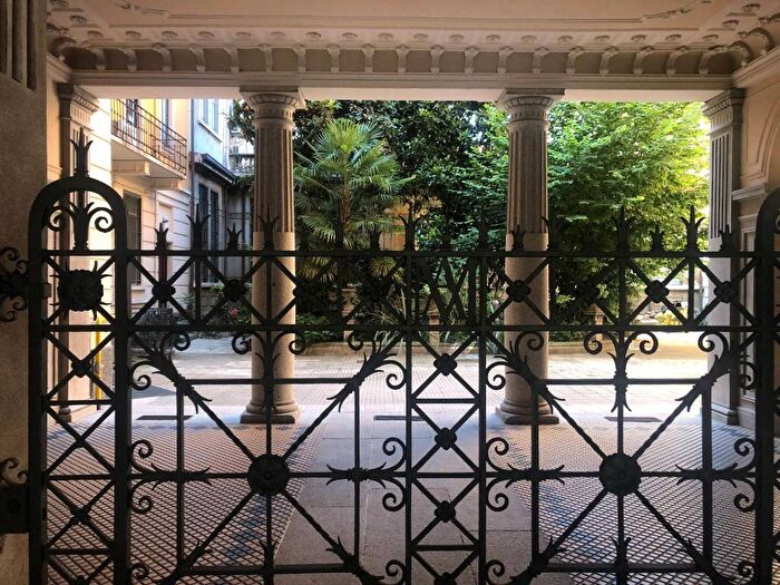 Appartamento bilocale in affitto in Via Spartaco, Montenero, Milano