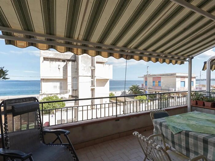 Appartamento monolocale in affitto in Via Spiaggia, Mascali