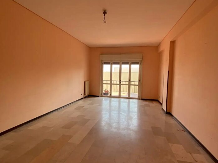 Appartamento con 5 locali in affitto in Via Santa Caterina d'Alessandria, Reggio Calabria