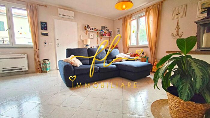 Casa con 5 locali in vendita in Rosignano Marittimo