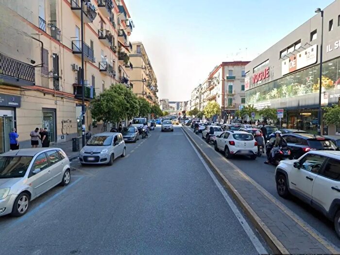Appartamento con 6 locali in vendita in Via Arenaccia, Napoli
