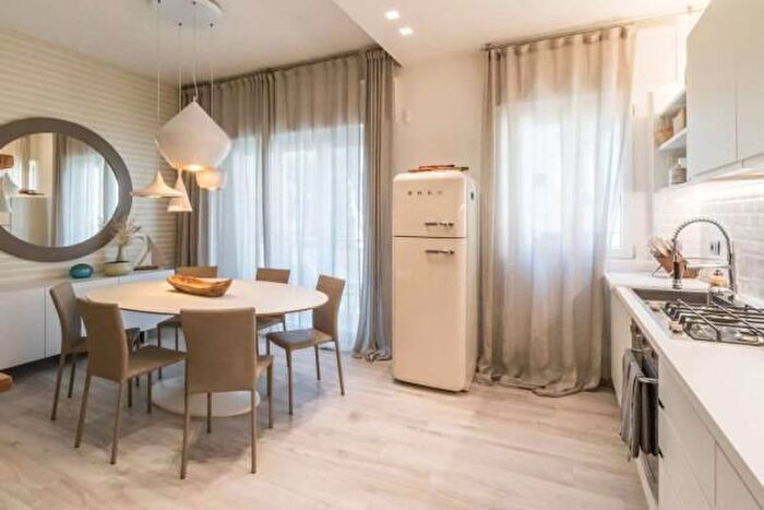 Appartamento trilocale in affitto in Viale a Gramsci c, Cervia