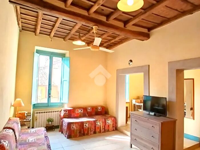 Appartamento trilocale in vendita in Via di S Maria del Pianto, Roma