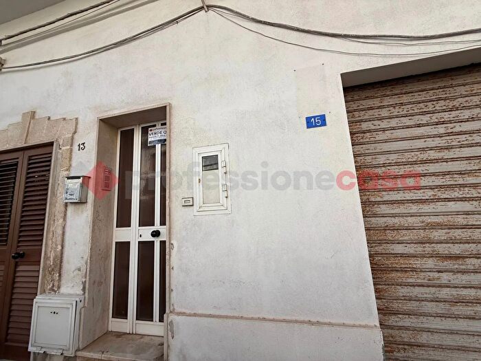 Appartamento trilocale in vendita in Via Mazzini, Pulsano