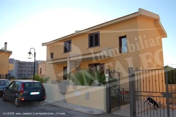 Casa quadrilocale in vendita in Via Favorita Marsala, Marsala