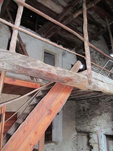 Casa con 8 locali in vendita in Lovero