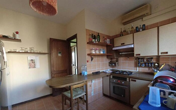 Appartamento con 5 locali in vendita in Pisa