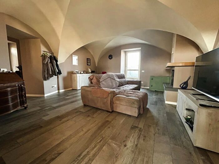 Casa quadrilocale in vendita in Via Silvio Pellico, Rovato