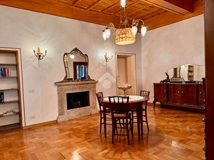 Appartamento trilocale in vendita in Via Benedetto Brin, Soriano Nel Cimino