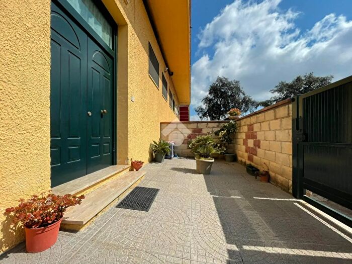 Appartamento quadrilocale in vendita in Via San Michele, Cisterna Di Latina