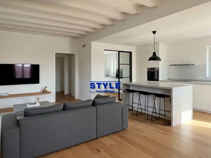 Casa con 8 locali in vendita in Dolo