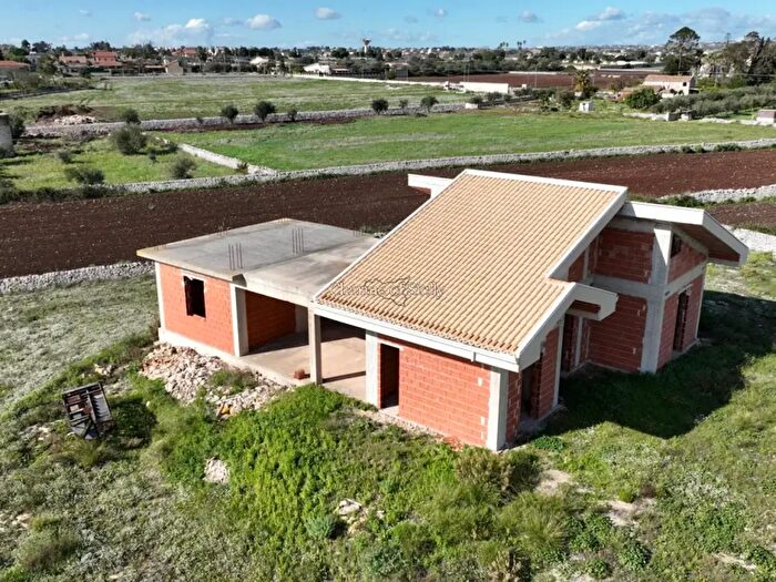 Casa con 5 locali in vendita in Modica