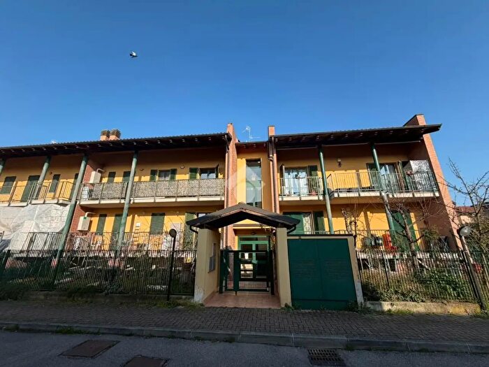 Appartamento bilocale in vendita in Via Roma, Trivolzio