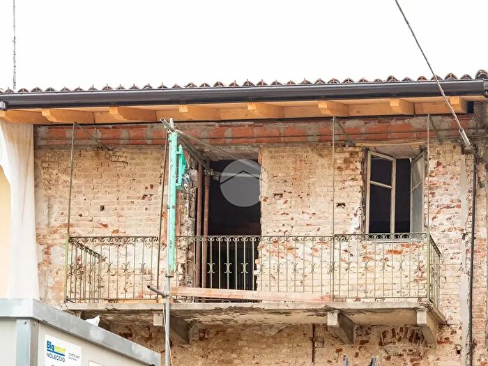 Appartamento trilocale in vendita in Via Giuseppe Avezzana, Chieri