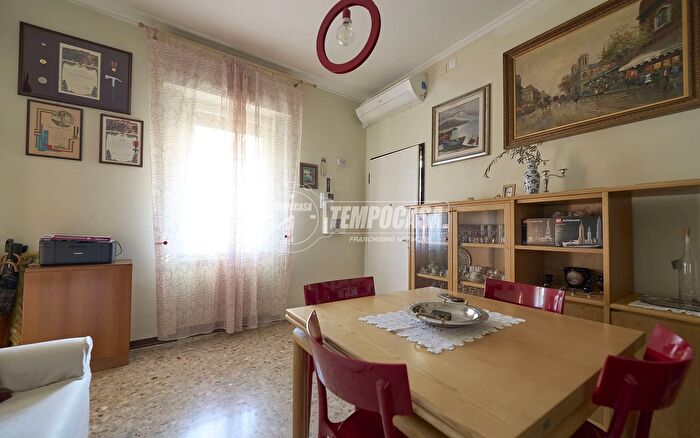 Appartamento trilocale in vendita in Via Cadore, Cremona