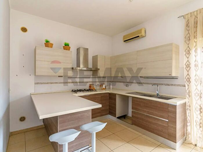 Appartamento trilocale in vendita in Via Federico Delpino, Catania