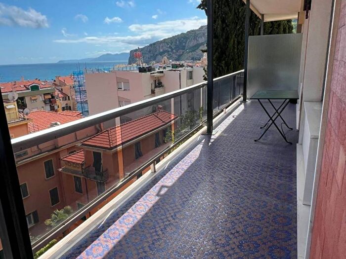 Appartamento quadrilocale in affitto in Via Generale Enrico Caviglia, Centro, Finale Ligure