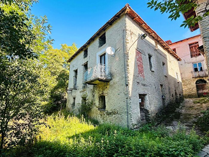 Casa bilocale in vendita in Frazione Chionea, Ormea