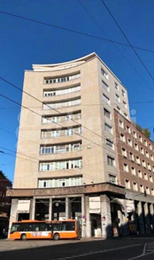 Appartamento trilocale in vendita in Via Marconi, Bologna