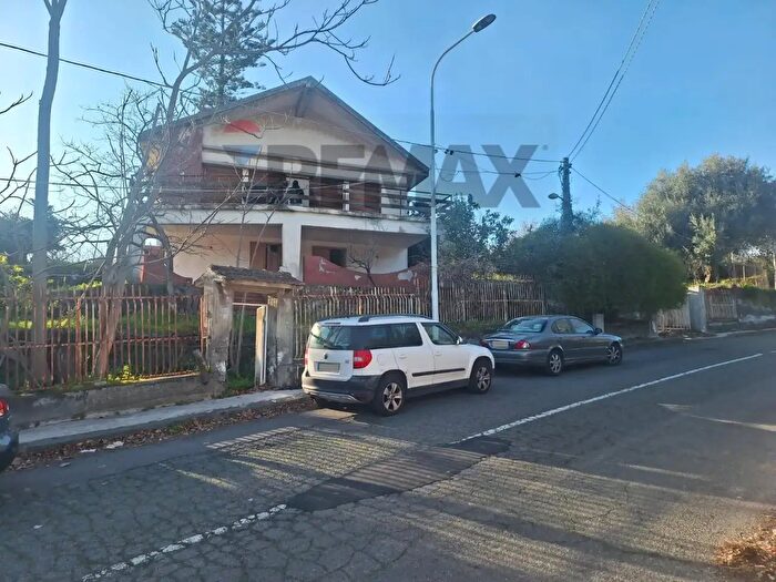 Casa con 6 locali in vendita in Via Vecchiuzzi, Aci Bonaccorsi