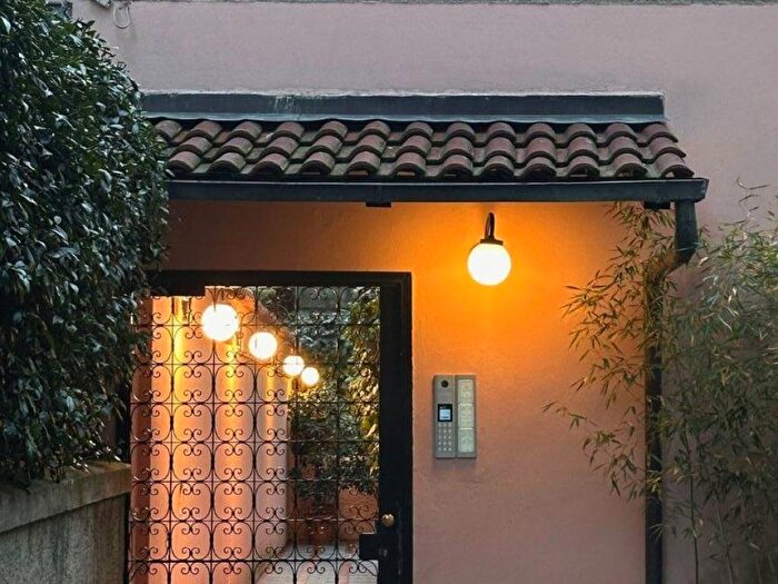 Appartamento bilocale in affitto in Alzaia Naviglio Pavese, Navigli Darsena, Milano