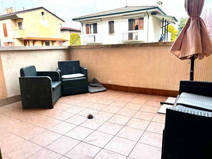 Appartamento bilocale in affitto in Via Bartolomeo Stefani, Due Pini Te Brunetti, Mantova