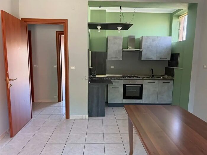 Appartamento trilocale in vendita in Via Rorine, Alba