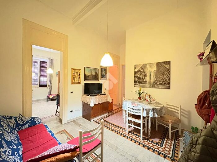 Appartamento quadrilocale in vendita in Via Paolo Emiliani Giudici, Palermo