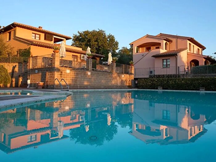 Appartamento con 5 locali in vendita in Ed Road, Scarlino