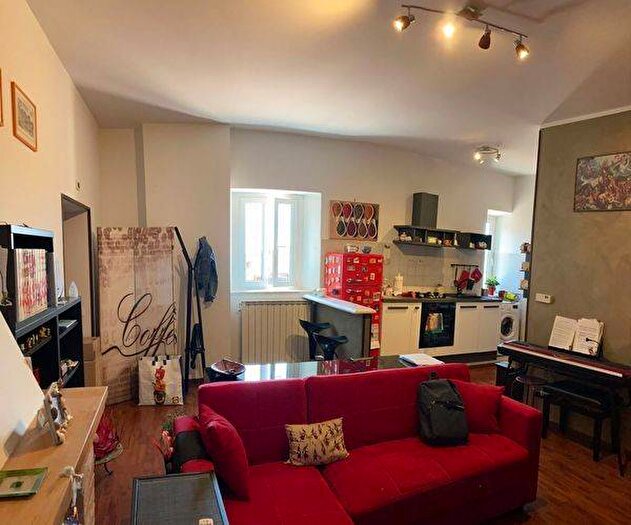 Appartamento bilocale in affitto in Piazza Ghezzi, Centro, Castel Madama