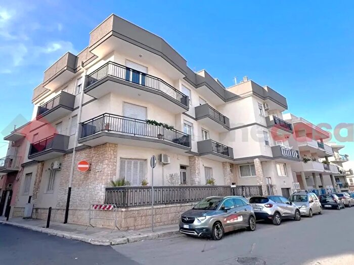 Casa trilocale in vendita in Via Pellegrini, Polignano A Mare