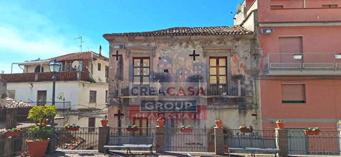 Appartamento quadrilocale in vendita in Via Umberto I, Graniti