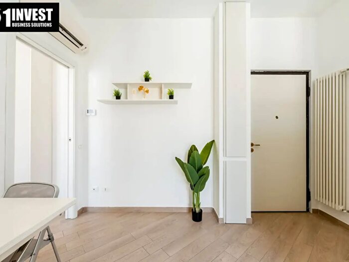 Appartamento bilocale in vendita in Via Orti, Milano